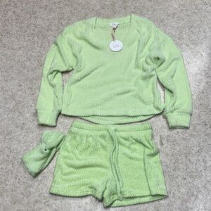 Hippie Rose Light Green short set